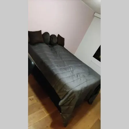 Bdjjdjejejjdndjdndjjdjdjdjd Apartment *